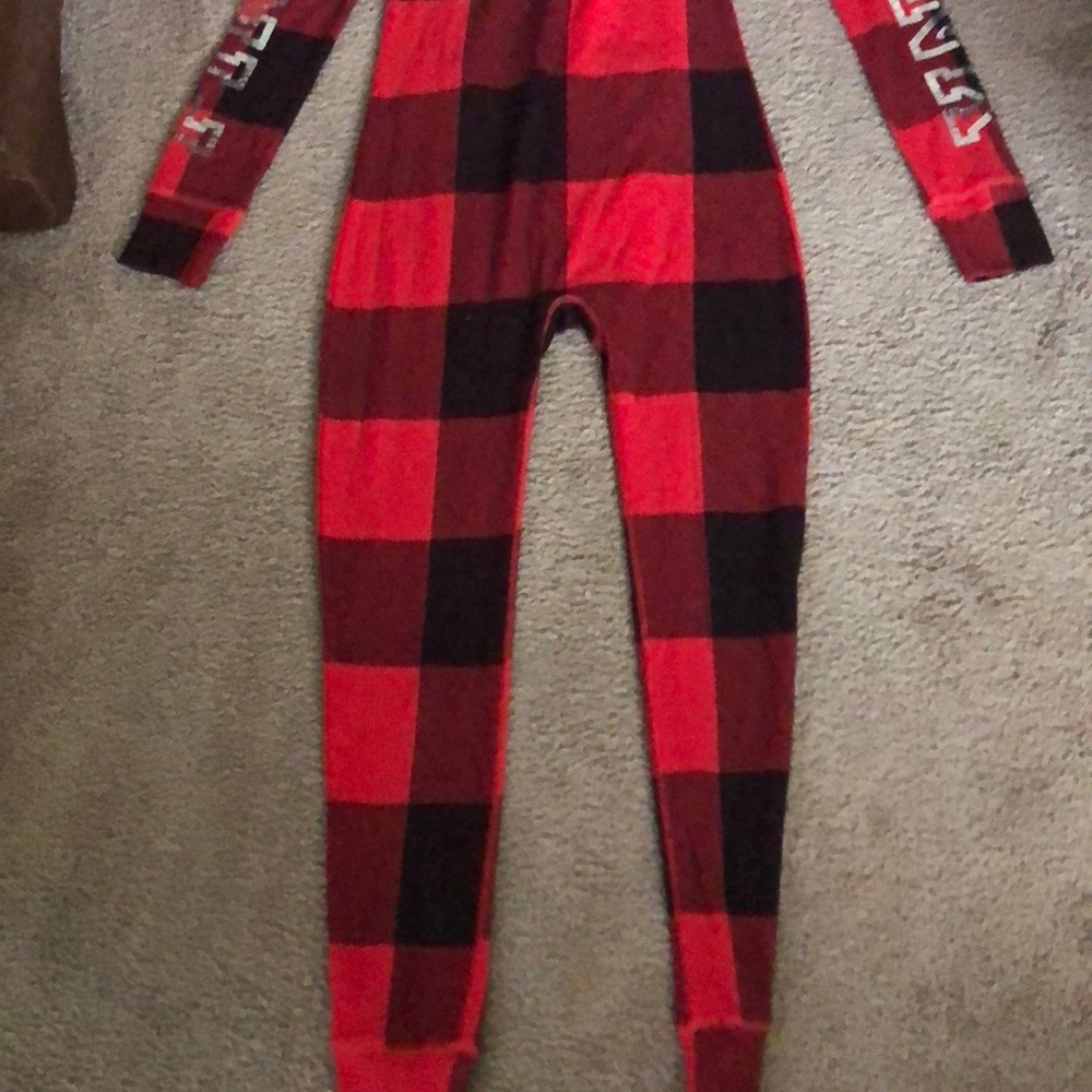 Sleepwear - Picture 2 of 3